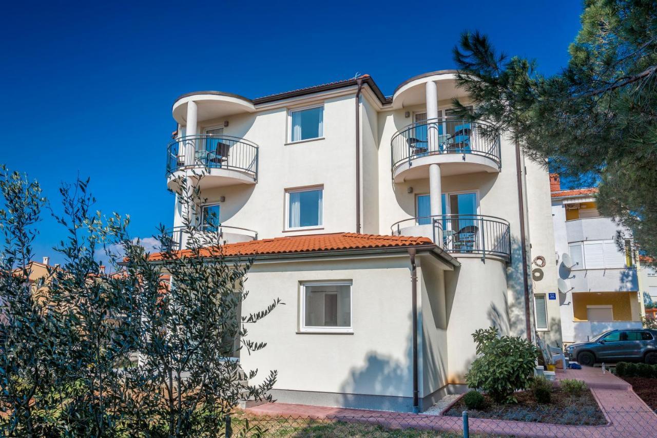 Ferienwohnung Pinia Medulin Exterior foto