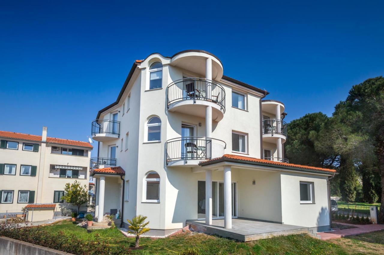 Ferienwohnung Pinia Medulin Exterior foto