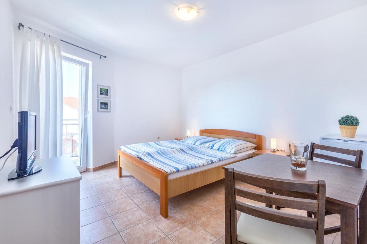 Ferienwohnung Pinia Medulin Exterior foto